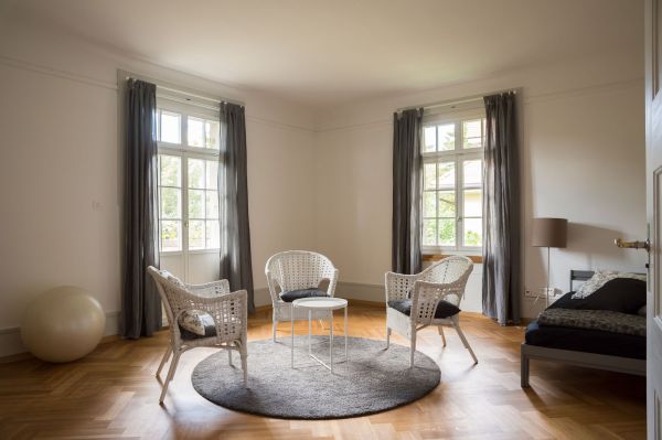 Praxisräume für Körpertherapie, Gesprächstherapie oder Coaching in Bern