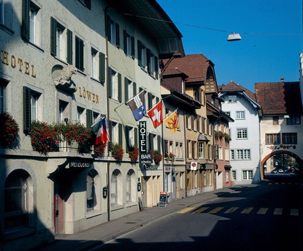 Saal mit Bühne in Mellingen
