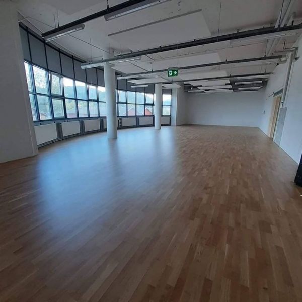 Neu gebauter Trainingsraum (Schwingparkett-Boden), Dojo, bei der Luzerner Allmend in Kriens