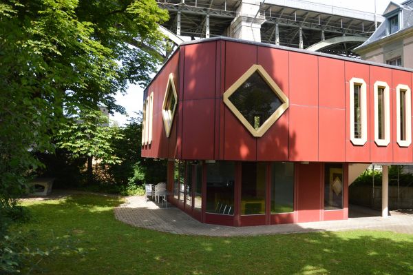 Pavillon inkl. Saal, Küche und Garten in Bern