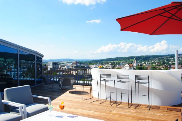 Rooftop Bar Tschadun Piz - Dachterrasse in Kloten