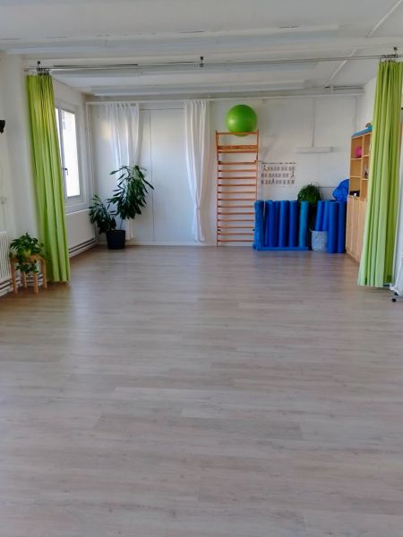 1 Kursraum & 2 Behandlungsräume für Kurse, Coaching, Beratung, Therapie und Seminare in Suhr