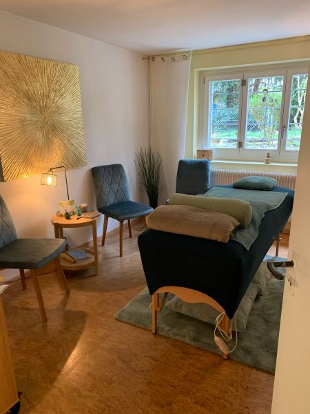 Kleiner Behandlungsraum in der Elfenau in Bern
