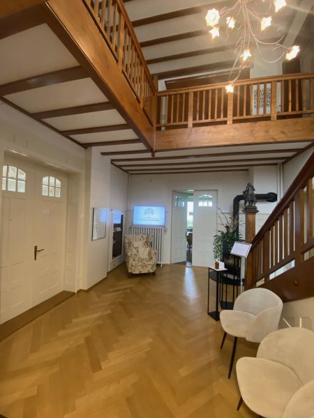 Vielseitiger Salon in Baden