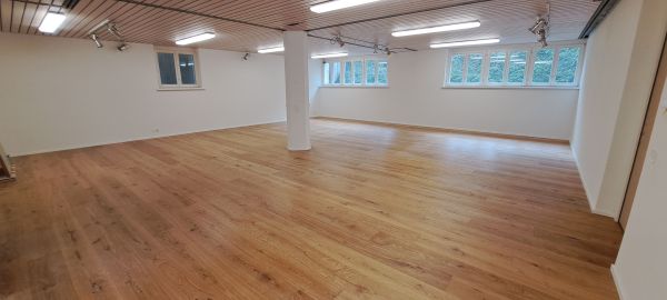 in Buchs ZH: Räume für Bewegung, Tanz, Seminare, Meetings oder Workshop in Buchs