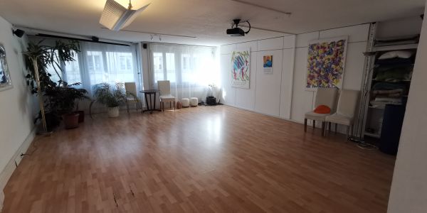 SACRED upstairs in Zürich