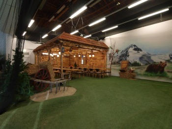 Eventhalle mit Golfthema in Opfikon