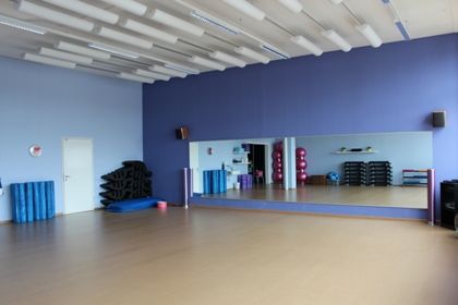 Studio Pilates Athletica- Lichtdurchfluteter Trainingsraum in Muttenz