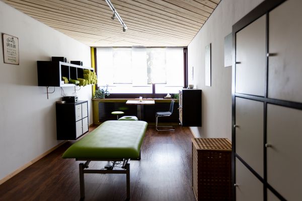Behandlungsraum zu vermieten in Schlieren