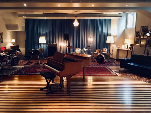 Künstleratelier mit einzigartigen Ambiente zu vermieten in Zürich