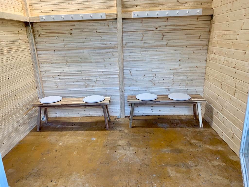 Sportstudio (Gymnastik/Yoga/Pilates/Tae bo/Fitnessboxen/Bewegungstherapie, Krav Maga, Kampfkunst usw., weiteres Bild