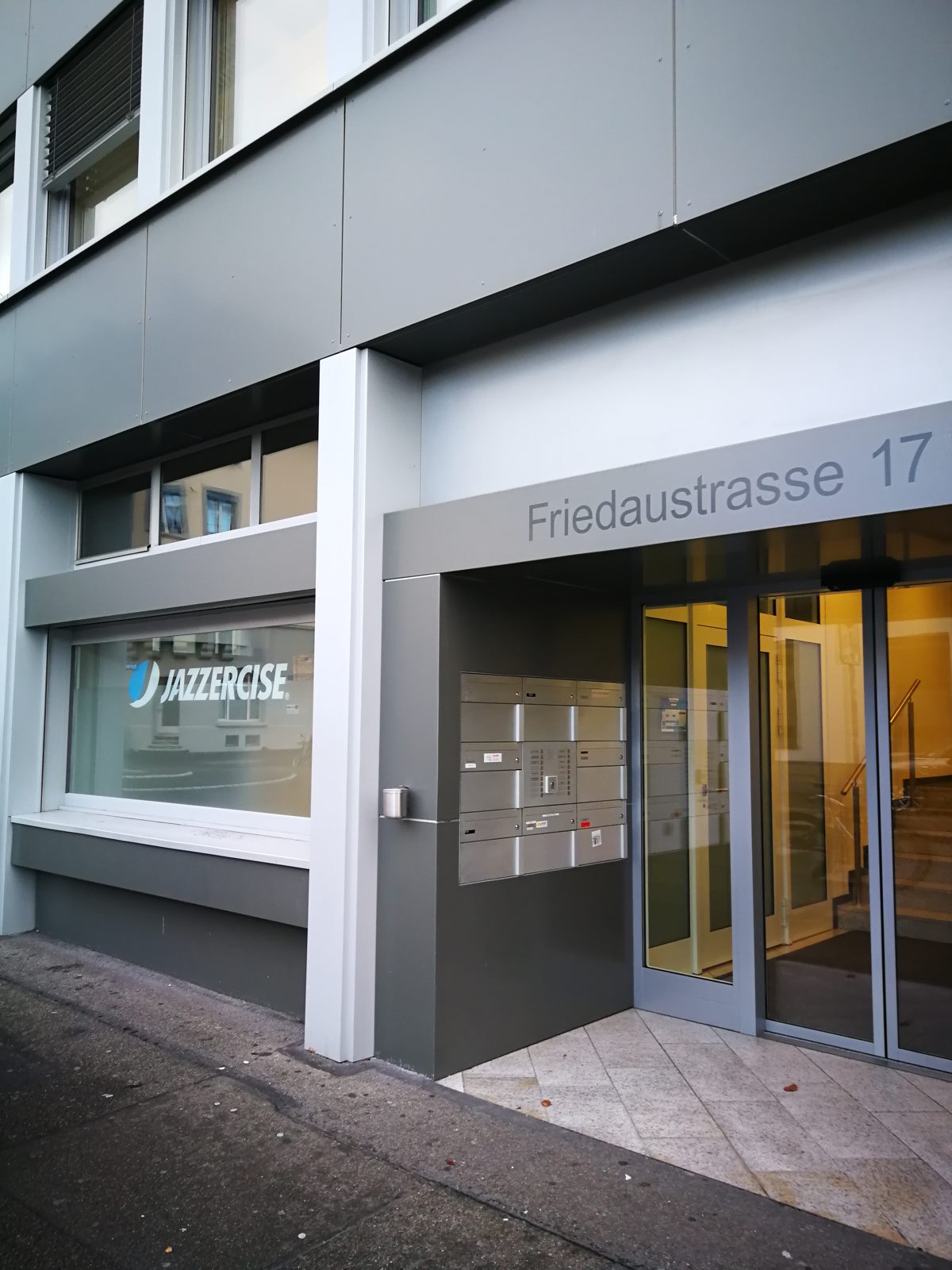 Bewegungsraum am Albisriederplatz, weiteres Bild