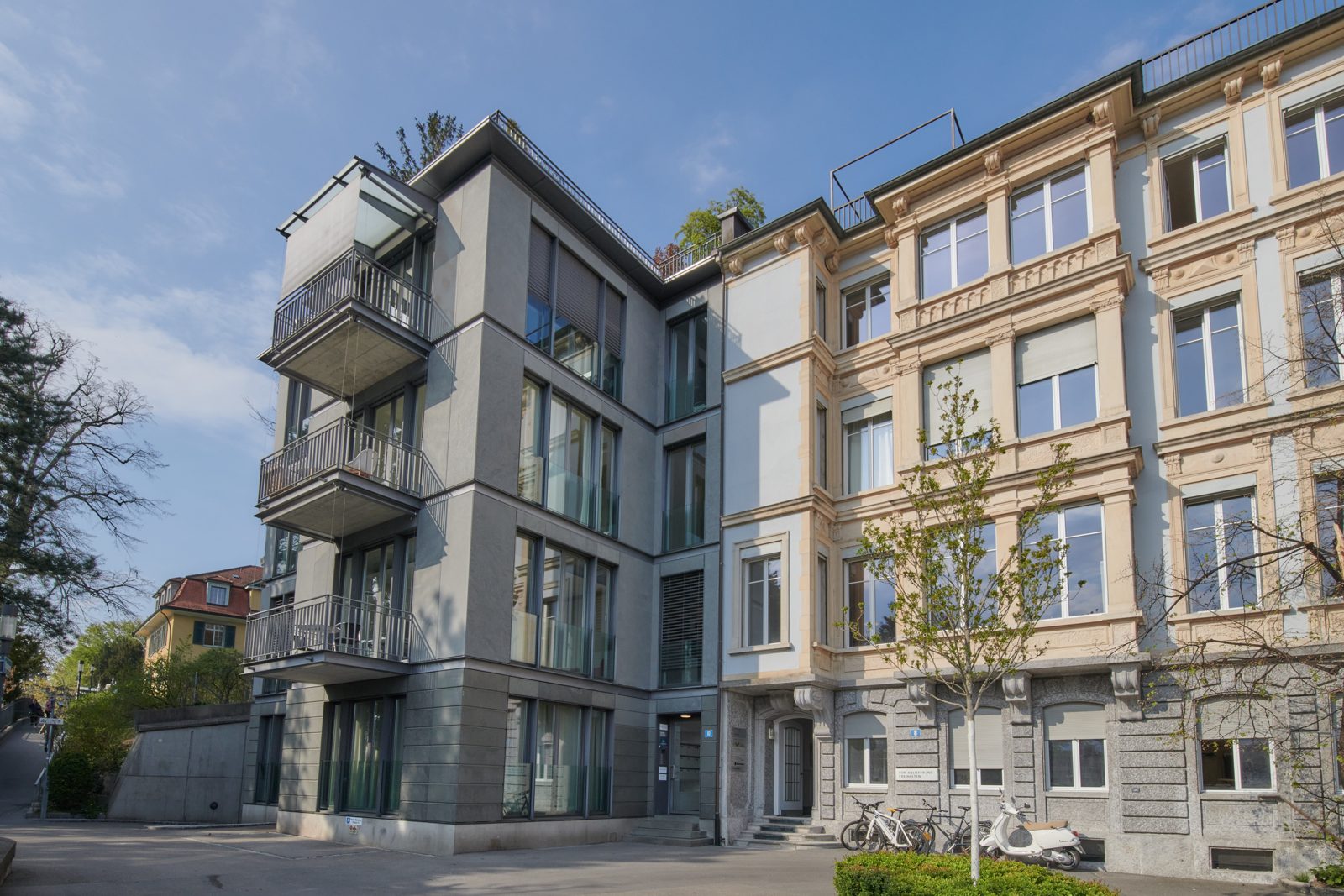 moderner Meetingraum für Coachings, Therapien oder Workshops, weiteres Bild