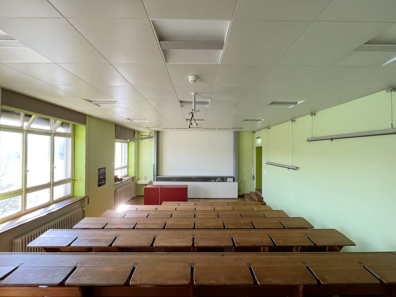 Kleiner Hörsaal mit Rheinblick, weiteres Bild