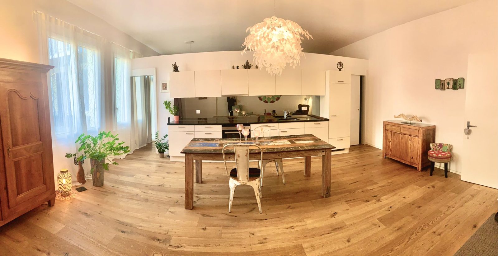 Kursraum/Massagepraxis, weiteres Bild