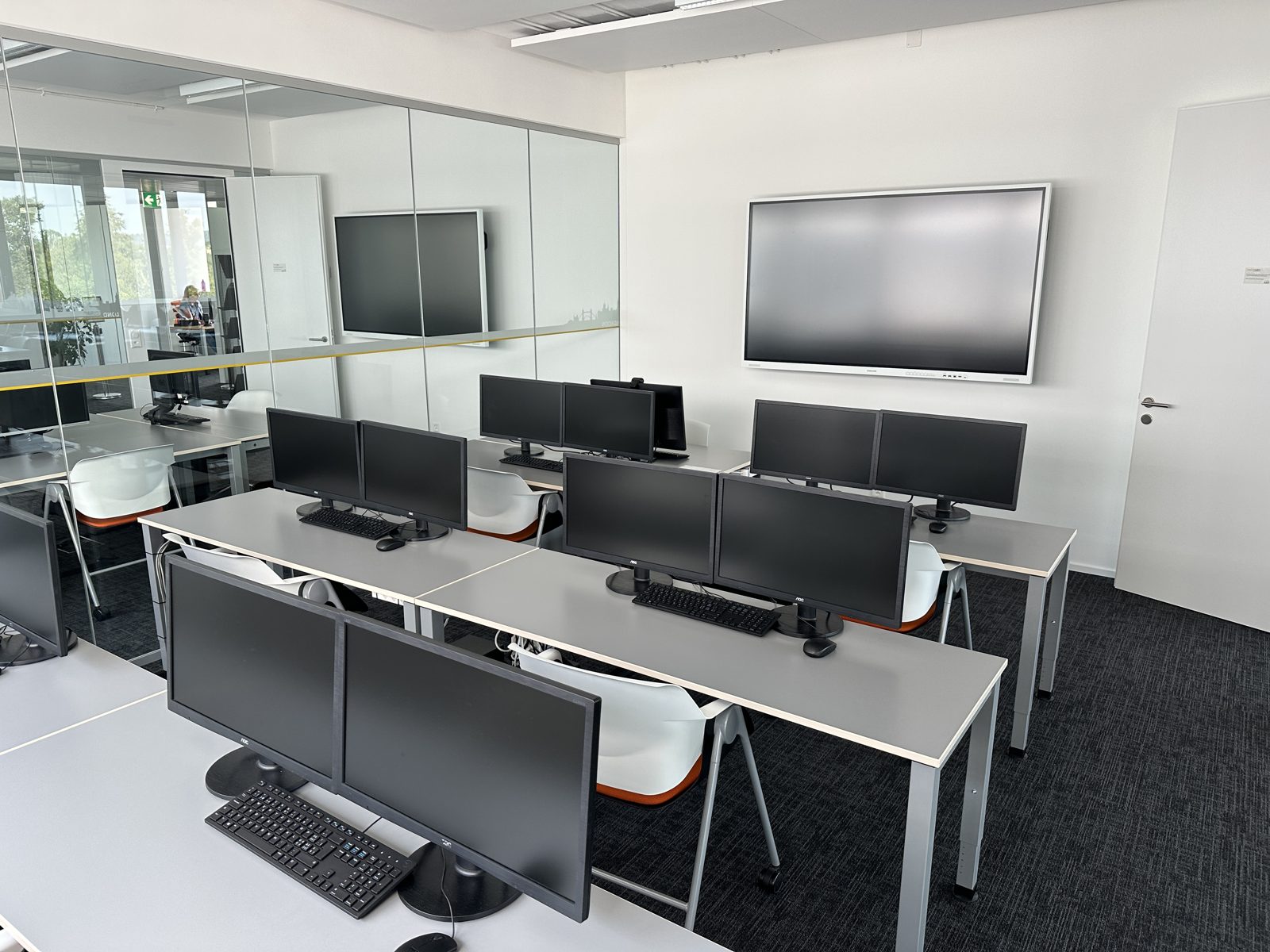 Microwin AG - Repräsentative Räumlichkeiten, weiteres Bild