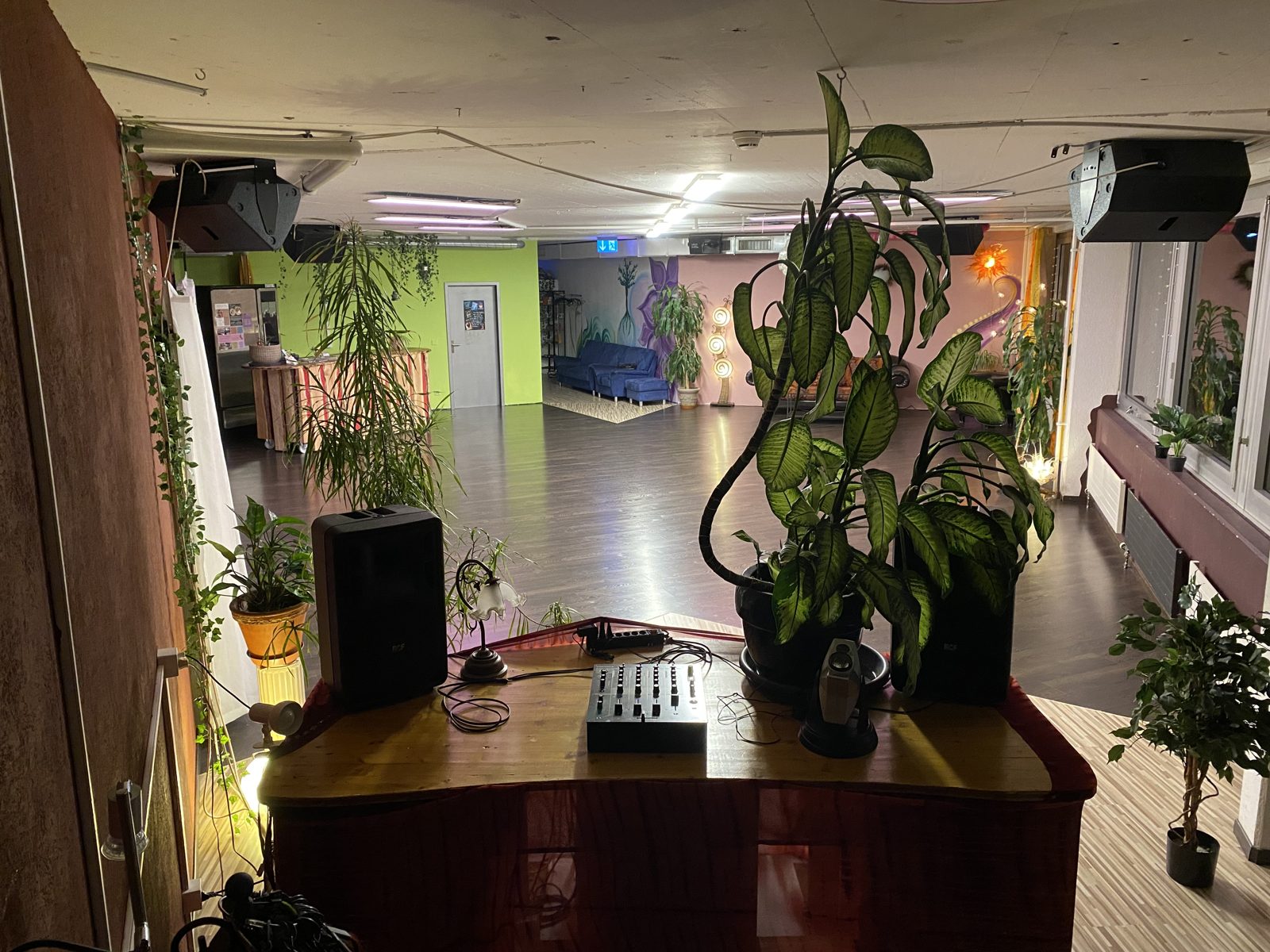 Party/Seminar/Bewegungsunterricht/Vortrag/Treffen etc., weiteres Bild