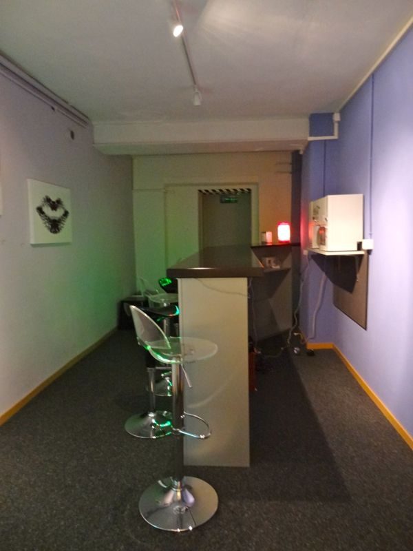 Tanzraum, Beamerraum, Küche, weiteres Bild