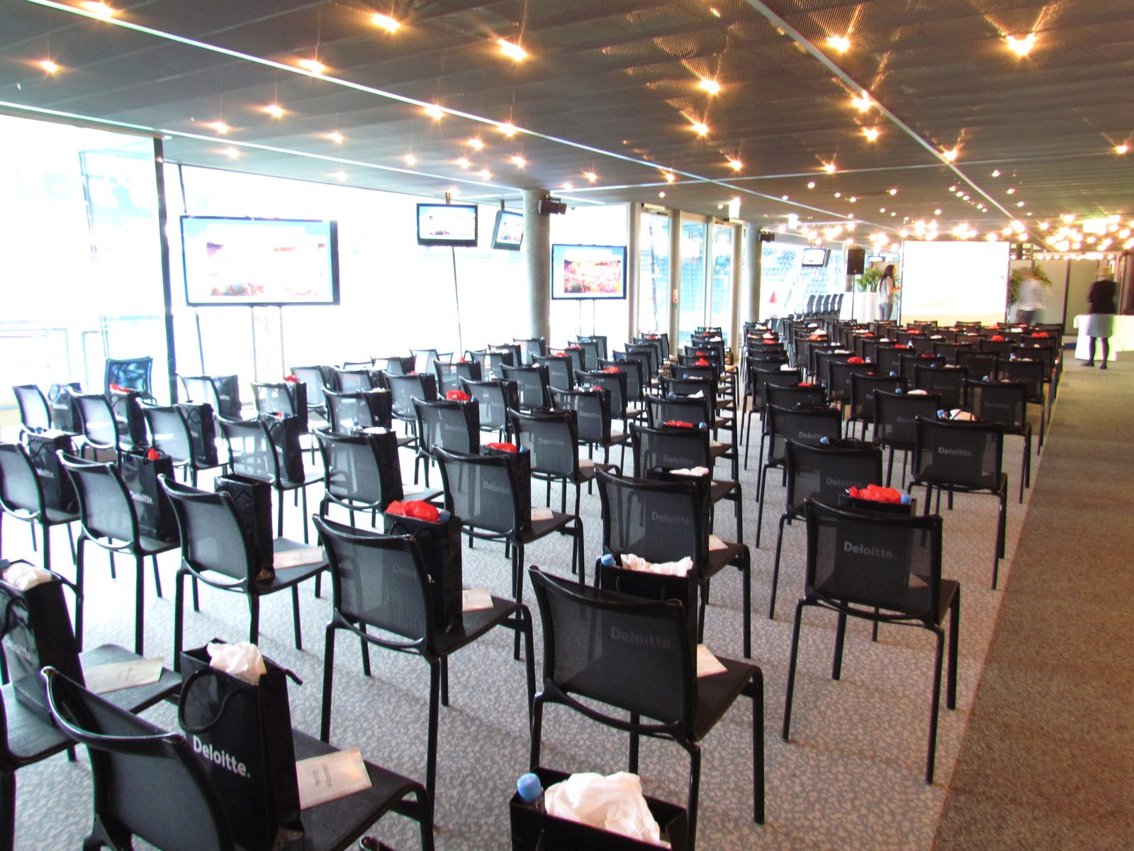 Premium Lounge im Stadion St. Jakob-Park, weiteres Bild
