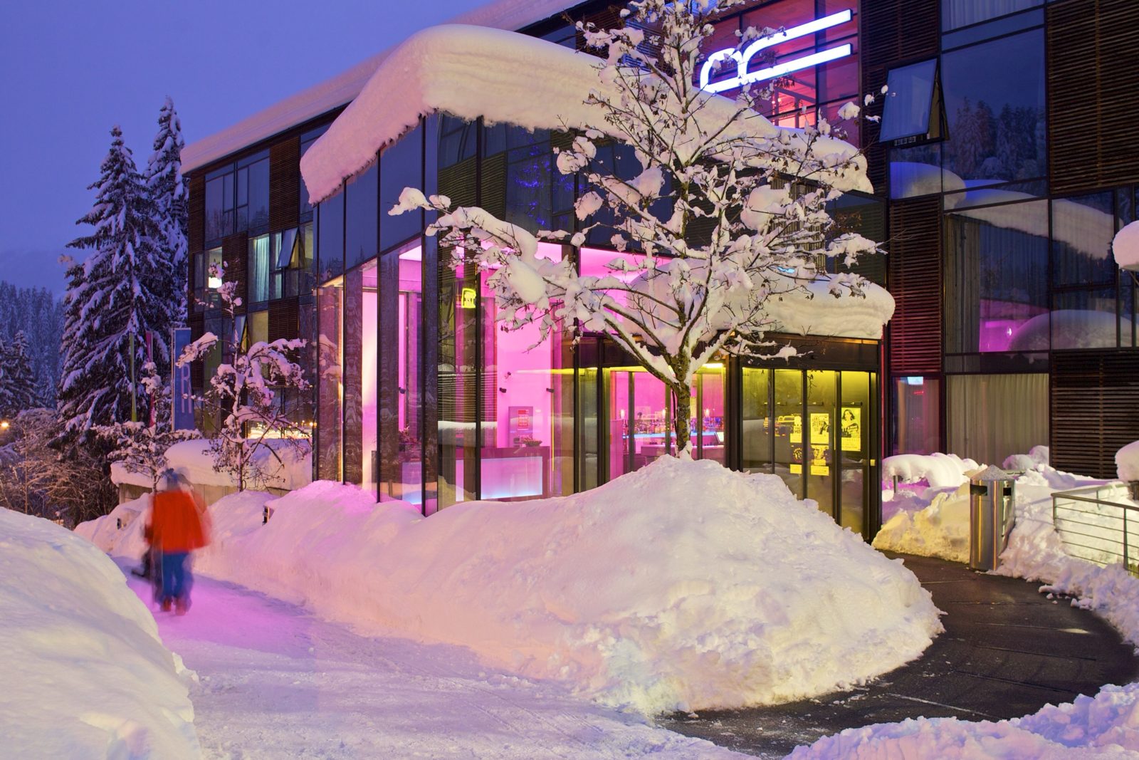 Riders Palace Club, weiteres Bild