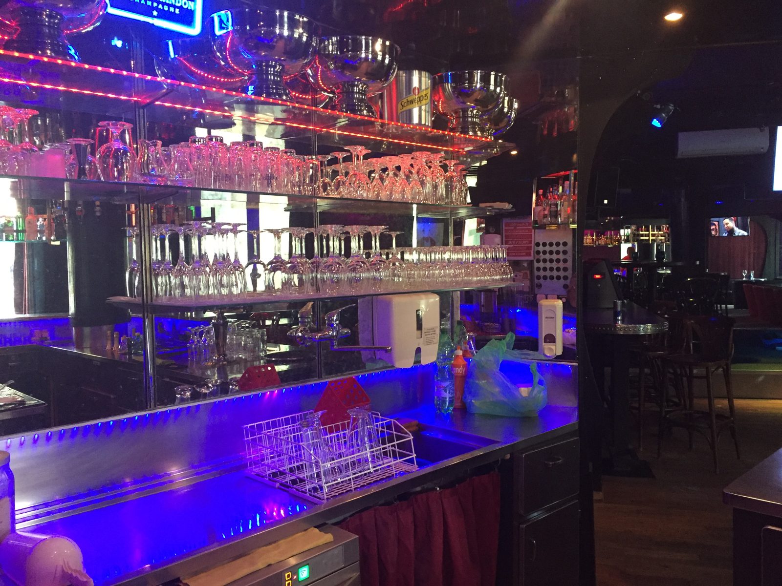 01 BAR FÜR GEBURTSTAGE, POLTERABENDE, PARTYS, APEROS, EVENTS, weiteres Bild