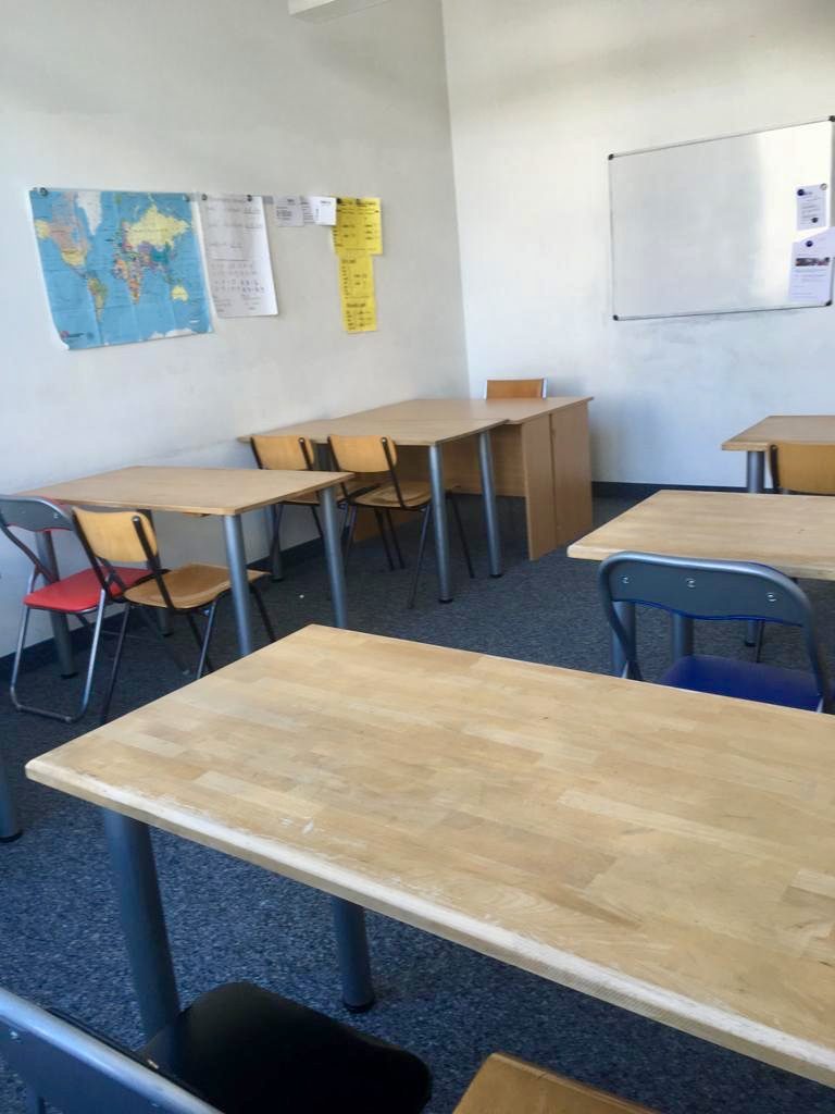 Schulzimmer, Seminarraum und Fitnessraum, weiteres Bild