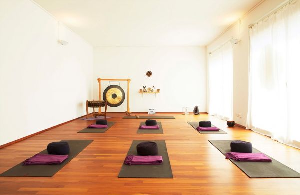 Studio zu vermieten in Zürich Binz, Wiedikon