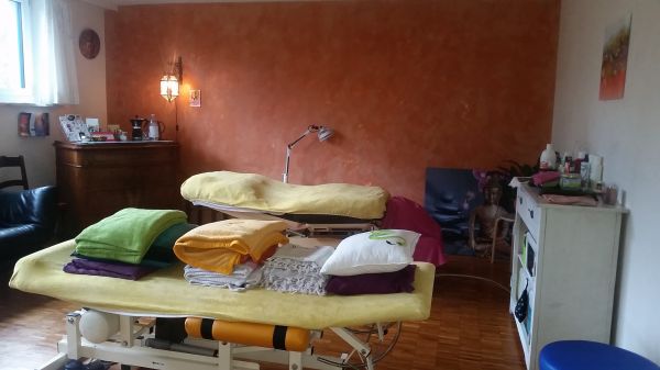 Coaching oder Massageraum NEU mit Decken-Wärmelampe