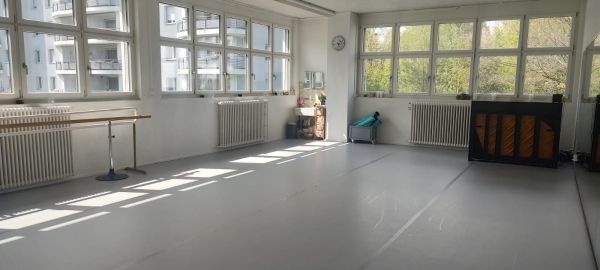 TANZSAAL IN SURSEE ZU VERMIETEN